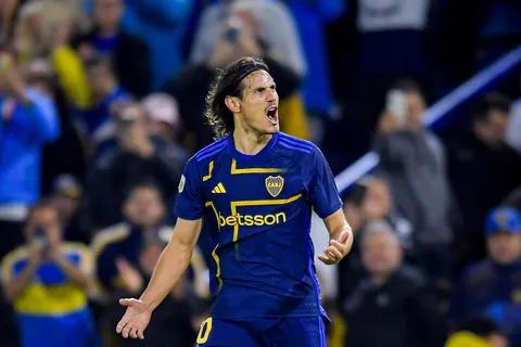 Edinson Cavani en el triunfo de Boca