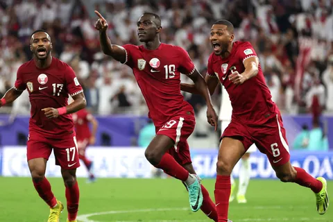 El 9 de Qatar que le ofreció Macri a Riquelme le dio a su selección el pase a la final de la Copa de Asia