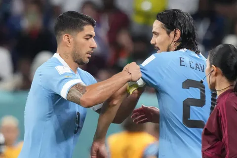 La emotiva carta de despedida de Cavani a Luis Suárez: "Como nos enseñó el Maestro"