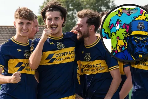 La nueva camiseta del Llantwit Major FC de Gáles