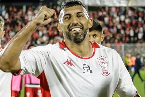 De campeón con Boca a un paso de jugar el ascenso: qué es de la vida de Wanchope Ábila
