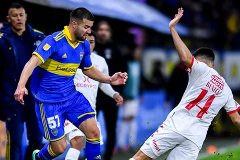 ¿Boca lo presta? Dos clubes del fútbol argentino insisten por Weigandt