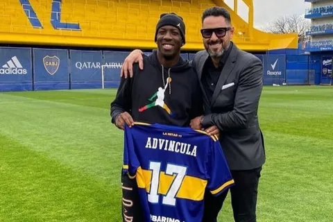 Habló el representante de Luis Advíncula: la frase clave de Juan Román Riquelme y el deseo del jugador sobre su futuro en Boca
