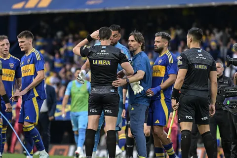 Revelado: el cuerpo arbitral explicó por qué no cobró penal de Armani a Giménez