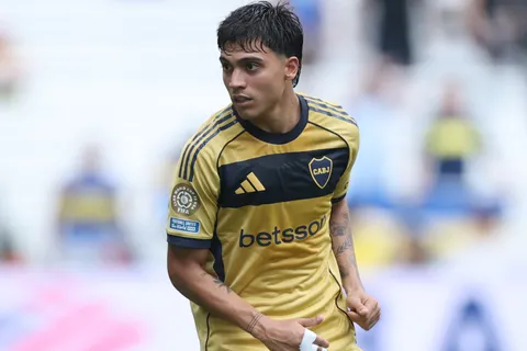 Cuánto dinero podría sacar Boca si vende a Zeballos y su reemplazo sería Villa