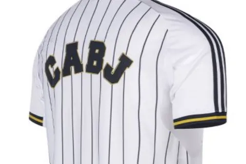 Boca lanzó una camiseta de béisbol: cuánto sale y cómo comprarla
