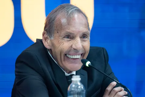 Gran noticia: Miguel Russo volvió a presentarse en el entrenamiento de Boca