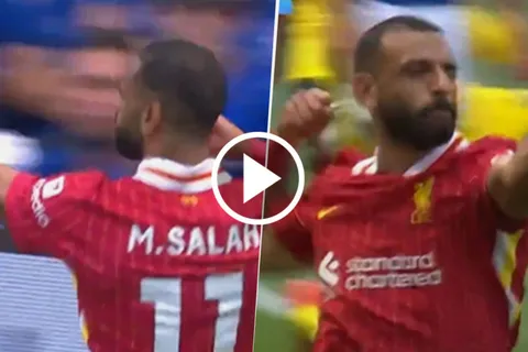 VIDEO | Imitó a Edinson Cavani: Mohamed Salah festejó haciendo el flechazo en Liverpool
