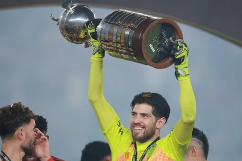 El ex Boca que Flamengo quiere juntar con Agustín Rossi para retener la Libertadores en 2026