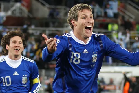 Martín Palermo comparó su gol ante Grecia con el que Messi le hizo a Argelia: "Se pareció"