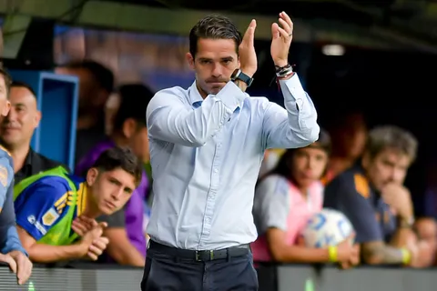 Tomás Belmonte ganó muchos puntos con Gago y podría meterse en el equipo titular: "Quedaron sorprendidos"