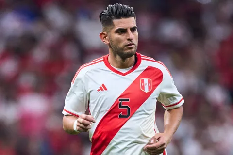 Ex Boca | Carlos Zambrano negocia con Lanús y está a un paso de volver al fútbol argentino