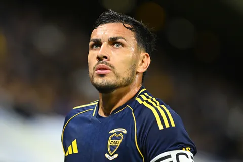 "Hermanitos": Paredes llevó a comer a dos compañeros tras la victoria de Boca