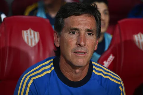 Claudio Úbeda definió la formación de Boca para recibir a Barcelona de Ecuador
