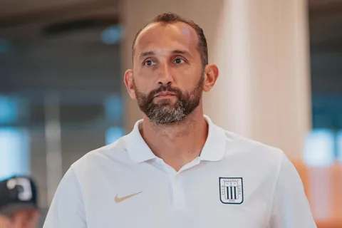 El picante mensaje de Hernán Barcos al árbitro de Boca-Alianza: "Que sean..."