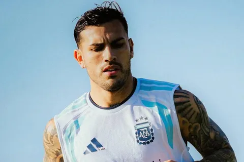 Leandro Paredes hizo trabajos en campo y avanza en la recuperación de su microdesgarro