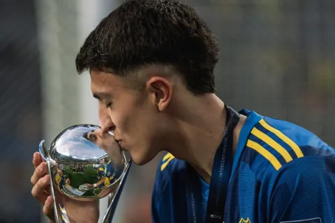 Quién es Mateo Mendia, el juvenil que debutará con la camiseta de Boca vs. Central Córdoba