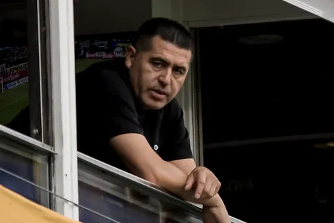 Qué les dijo Juan Román Riquelme a los jugadores de Boca y su postura con Úbeda como DT