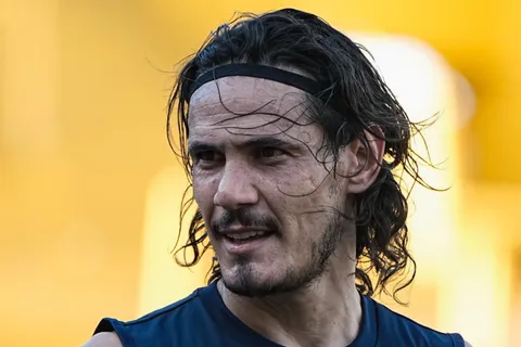 El firme mensaje de Cavani en medio de las dudas sobre su lesión: "Todo..."