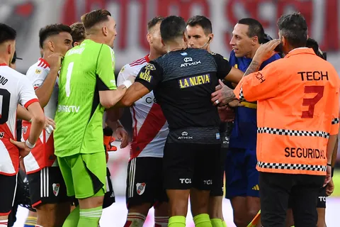 Paulo Díaz atacó a Cristian Lema tras su pelea con Franco Armani: "Cree que puede venir a guapear"