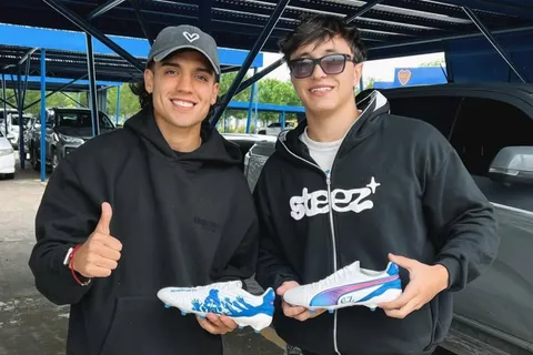 Los nuevos botines de Exequiel Zeballos, con diseño especial por su histórico festejo de gol ante River