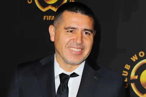 Riquelme quiere llevar a Carlos Bianchi con la delegación de Boca al Mundial de Clubes 2025