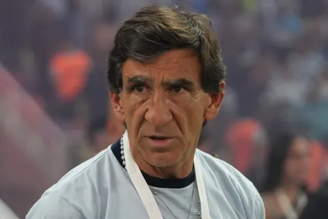 El aviso de Gustavo Costas a Boca antes del duelo con Racing: "Vamos a ir a..."