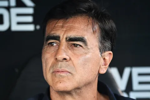 Gustavo Quinteros hoy: el pueblo de 1000 habitantes donde está y las vacaciones programadas que podría cancelar si Boca lo llama