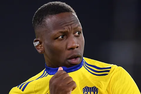 Luis Advíncula explicó por qué decidió irse de Boca y contó cuándo piensa retirarse: "Me quedan..."