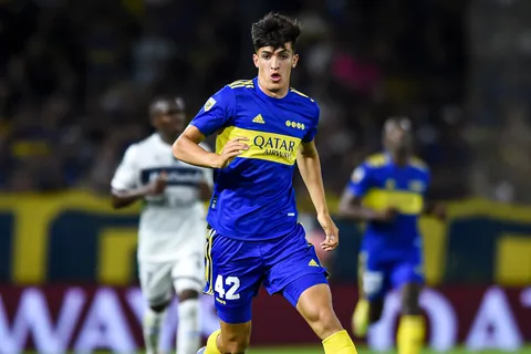 Gabriel Vega tiene que volver a Boca: a dónde se había ido y por qué lleva tantos meses sin jugar