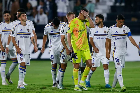 Lautaro Di Lollo arrancó como titular en Boca en 2025, perdió el puesto y ahora Herrón lo manda a la Reserva