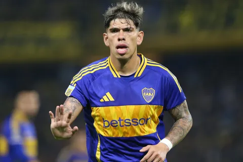 Carlos Palacios podría sacarle el lugar a un jugador que rindió ante Racing
