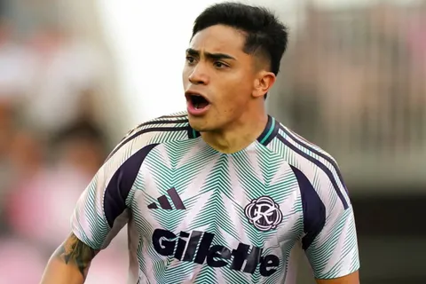 Sorpresa: ¿Luca Langoni vuelve al fútbol argentino a un rival directo de Boca?