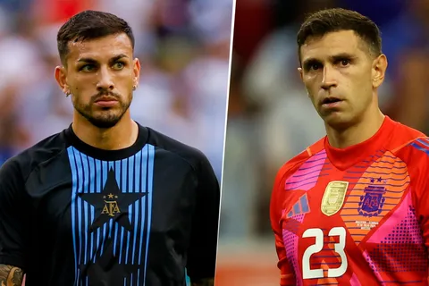 La bandera de Boca a Leandro Paredes y el homenaje a Dibu Martínez