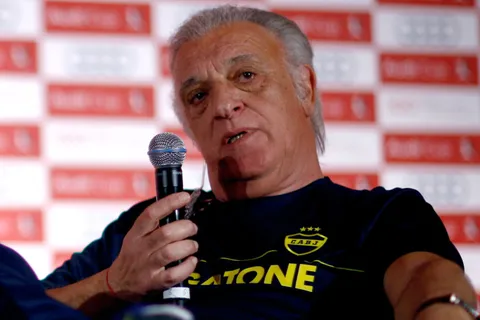 El Coco Basile apuntó contra Fernando Gago por su salida de la Selección Argentina