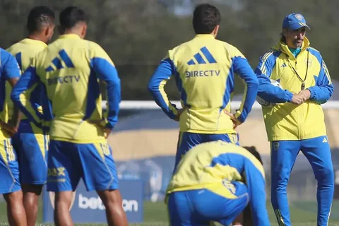 Diego Martínez durante el entrenamiento de Boca