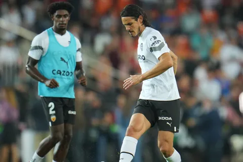 Sorpresa en Valencia con Cavani: un gesto inesperado y una charla que ilusiona a Boca