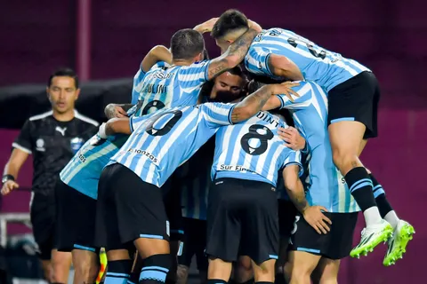 La inesperada ayuda que puede recibir Boca de parte de Racing para la Copa Sudamericana