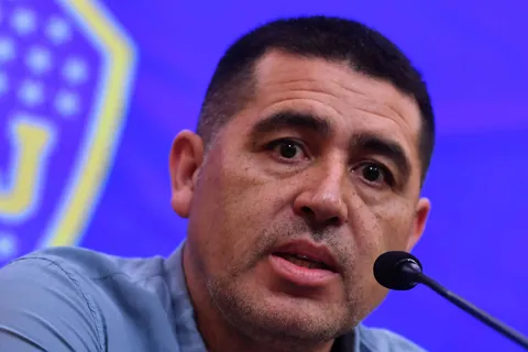 Decisión de Juan Román Riquelme: Delgado sigue solo, pero habrá un cambio en el 2026