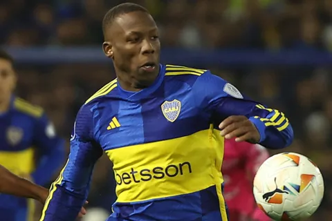 Por qué Luis Advíncula no jugará en Boca ante Instituto por la Liga Profesional 2024