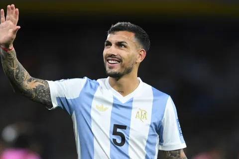 Leandro Paredes y un guiño a Boca en su festejo de cumpleaños