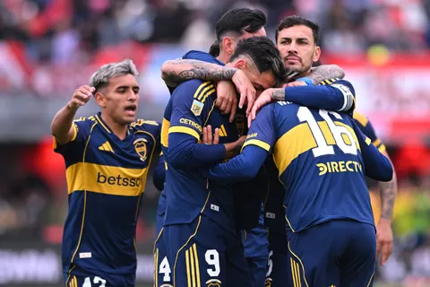 Mateo Mendia tiene ofertas, pero Boca todavía no lo deja irse: el motivo