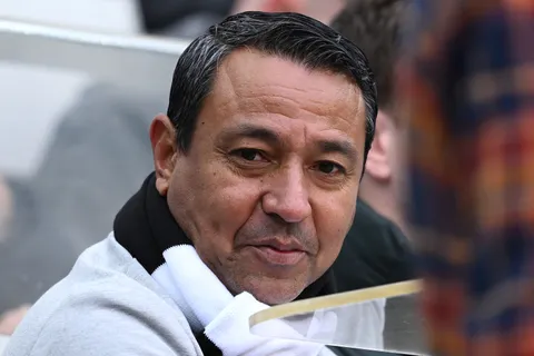 Nolberto Solano va a ser DT de Pakistán