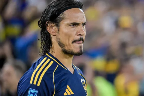 ¿Qué pasa con Cavani? Cómo está el delantero de Boca y por qué todavía no volvió a jugar