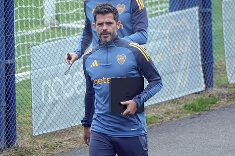 Tras el empate ante Huracán, el equipo que Fernando Gago piensa poner en Boca para la semifinal contra Vélez