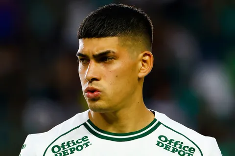 Independiente quiere a Adonis Frías: el pase de Lomónaco les da ventaja