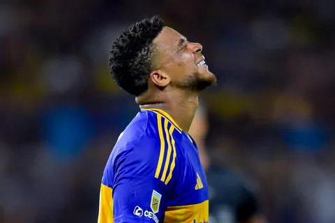 No es físico: el motivo por el que Gago dejó afuera a Frank Fabra del partido con Huracán