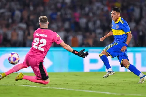 Pide titularidad: el increíble dato de Langoni y su efectividad para los goles