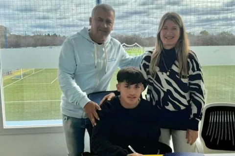 Le hizo 7 goles a Boca, pero ahora sueña con que su hijo llegue a la Primera del Xeneize: "Es 10 veces mejor que yo"
