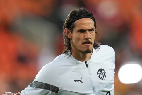 Un exjugador uruguayo aprobó la llegada de Cavani a Boca: “Me encantaría que...” 